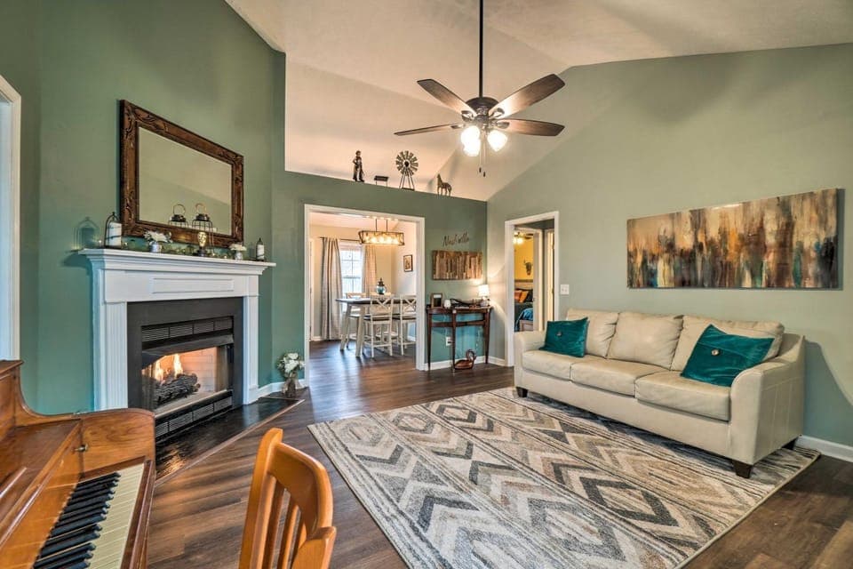 Suburban Getaway w/ Game Room, 19 Mi to Nashville! House in Mount Juliet