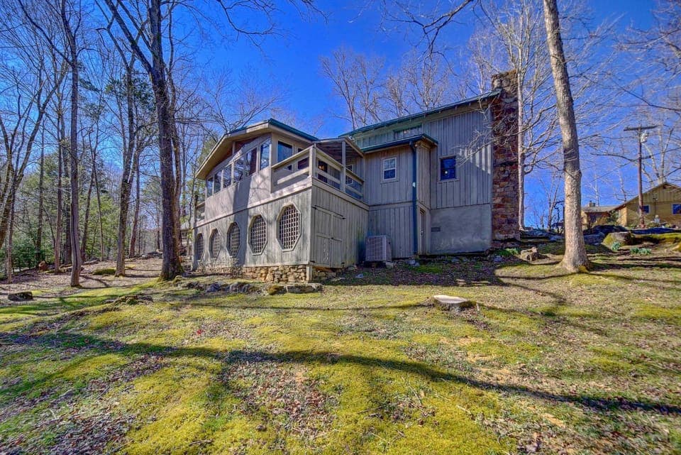 Cozy Log Cabin: 6 Mi to Great Smoky Mtns NP! Cabin in Great Smoky Mountains