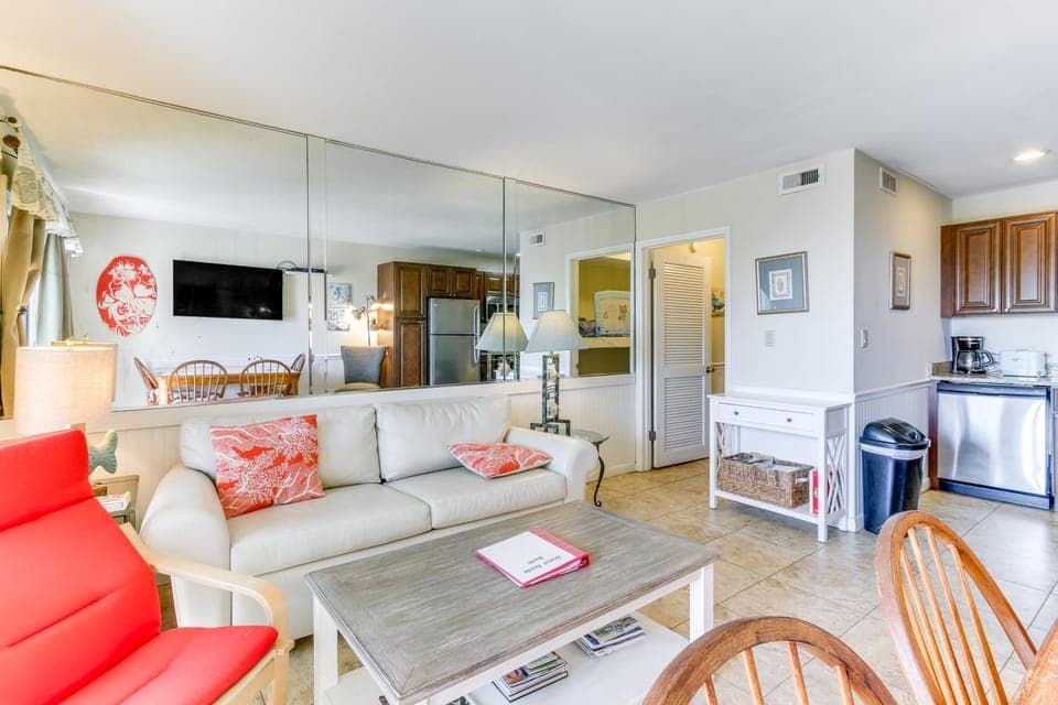 Ocean-View Balcony: Beachfront Hilton Head Condo House in Coligny Beach