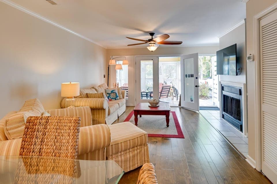Coastal Vacation Rental - 2 Mi to Huntington Beach House in Murrells Inlet
