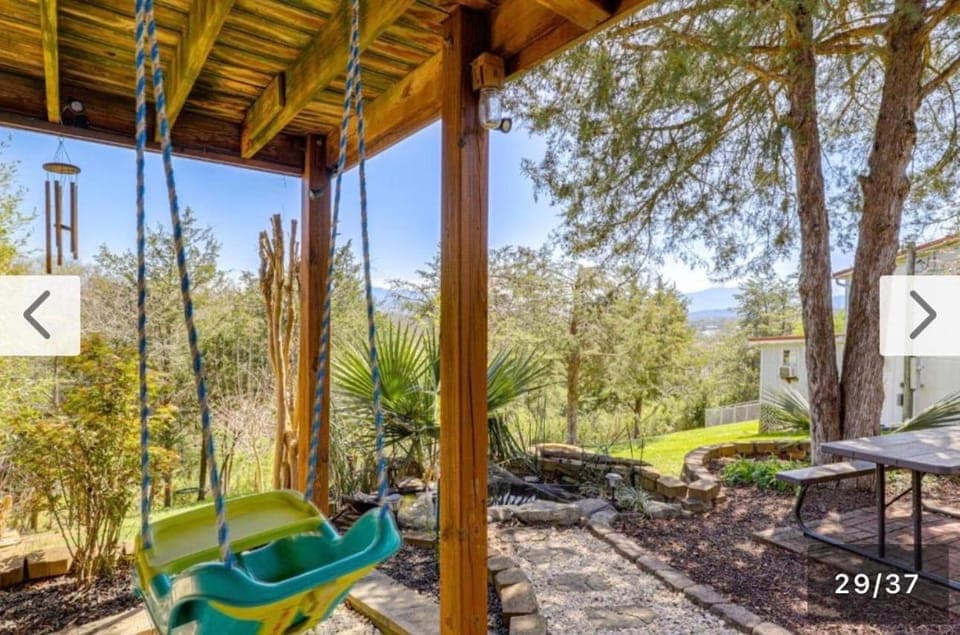 Private Pet Friendly Home Near Exotic Deer Farm Close to Pigeon Forge, Gatlinburg TN House in Sevier County