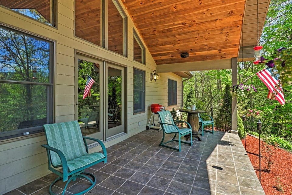 Private Bryson City Ranch Retreat w/ Mtn Views! House in Bryson City