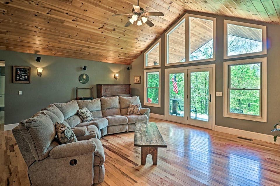 Private Bryson City Ranch Retreat w/ Mtn Views! House in Bryson City