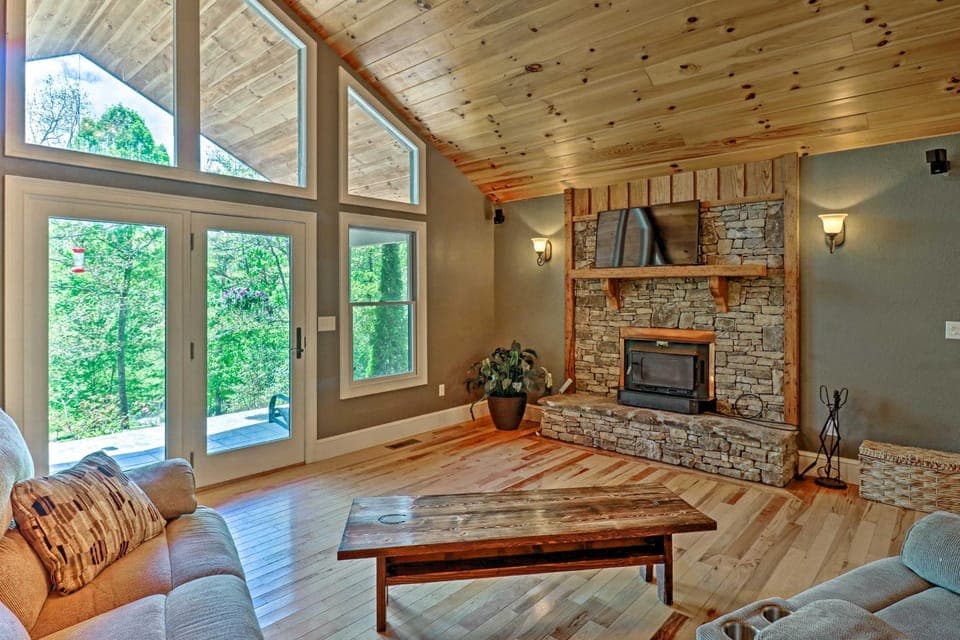Private Bryson City Ranch Retreat w/ Mtn Views! House in Bryson City