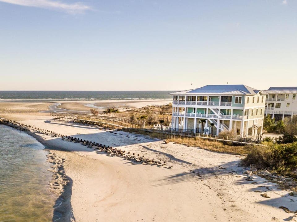 Paradise Point: Luxury Beachfront Home with Views House in Pawleys Island