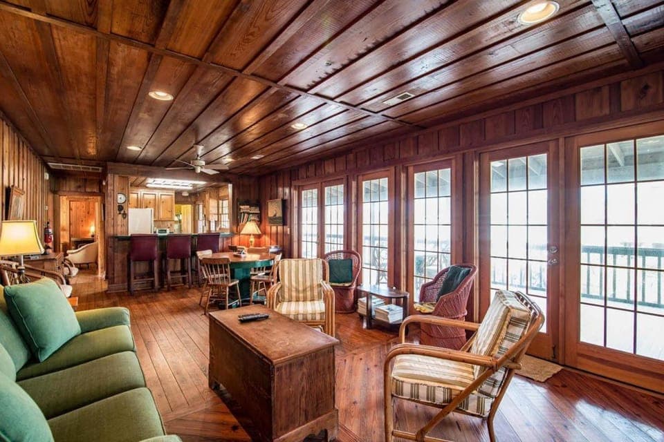 Drop Anchor A Dog-Friendly Home with Beach Access House in Pawleys Island