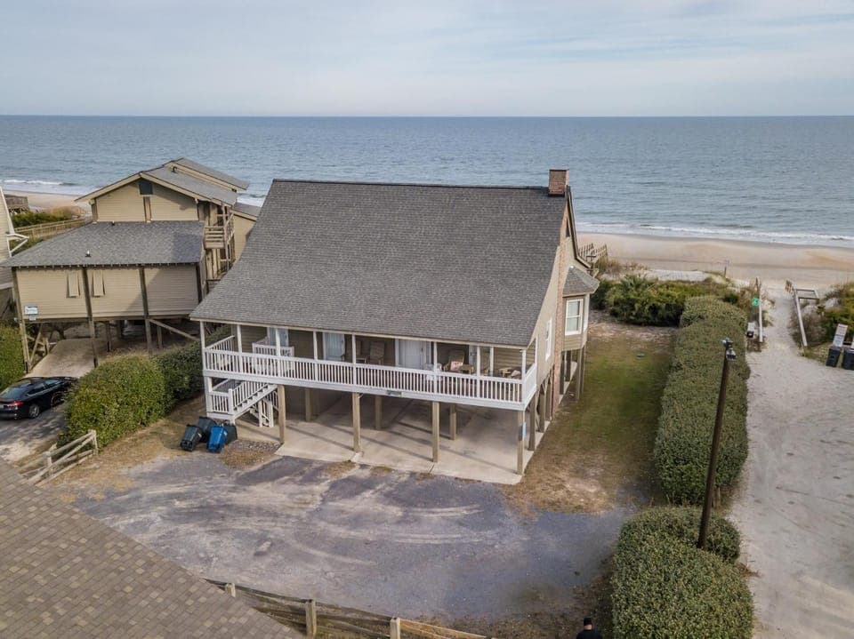 Oceanfront Escape with Beach Access House in Pawleys Island