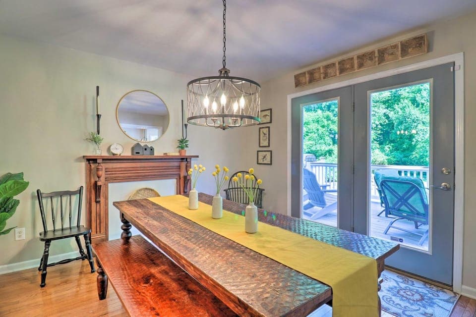 Creekside Brevard Home < 1 Mi to Downtown! House in Brevard