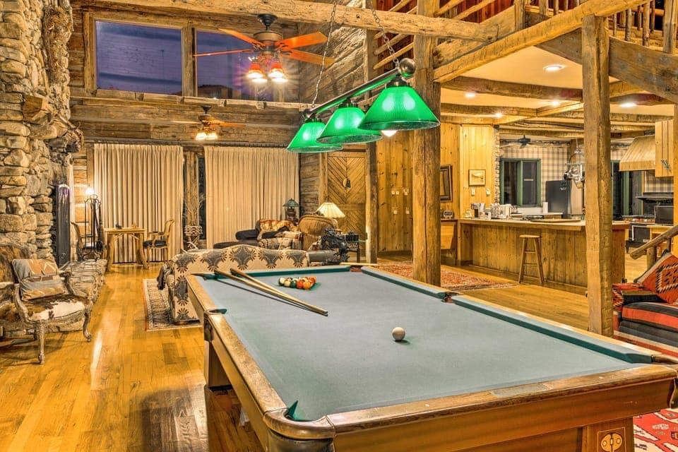 River Access, Mtn Views! All-Season Cullowhee Base Villa in Tennessee