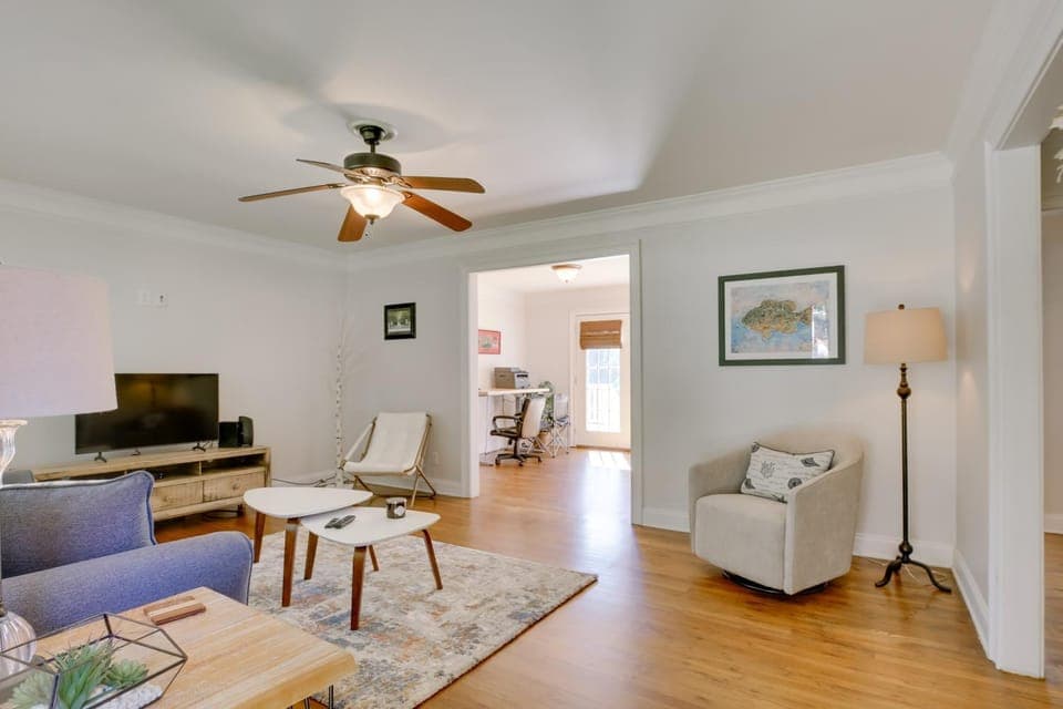 Contemporary Athens Home < 2 Miles to UGA! House in Athens