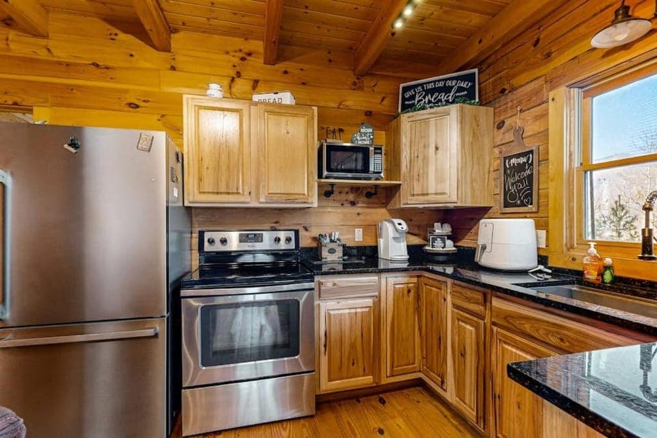 Lost Indian Hideaway House in Swain County