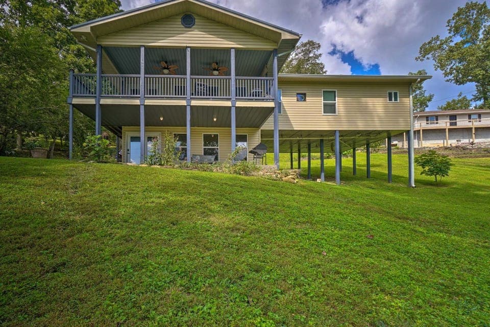 Caryville Home w/ Dock, Steps to Norris Lake! House in Caryville