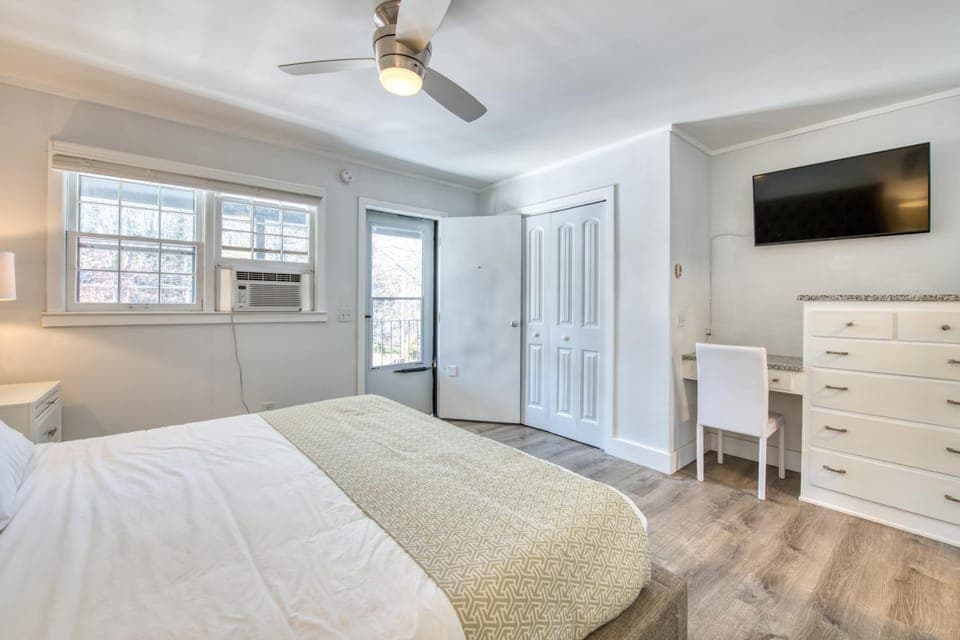 Mill House Hideaway Apartment in Flat Rock