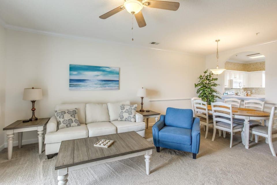 7 Mi to Myrtle Beach Boardwalk: Condo w/ Balcony! House in Carolina Forest
