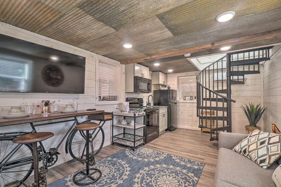 Peaceful Cookeville Cabin on 52 Acres! Cabin in Tennessee