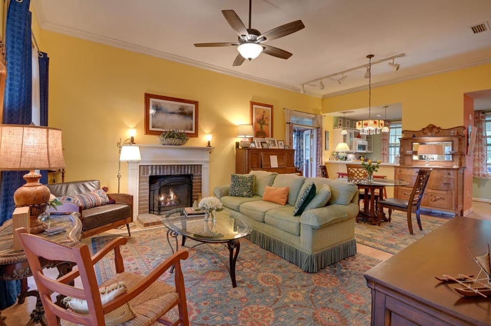 Riverside Cottage: Close to Ocean and Myrtle Beach House in Murrells Inlet