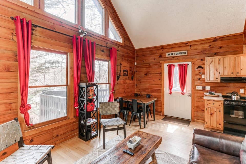 The Happy Camper House in Helen