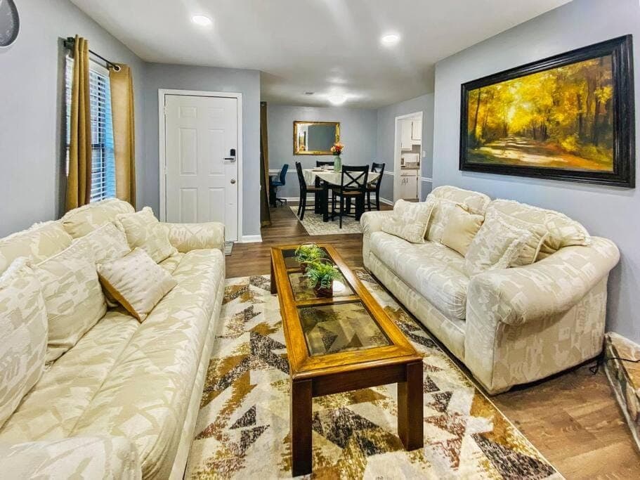 NEW! Luxe Cottage with Big Backyard 10 Mi to Augusta House in Evans