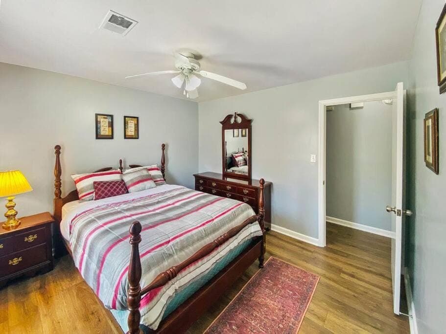 NEW! Luxe Cottage with Big Backyard 10 Mi to Augusta House in Evans