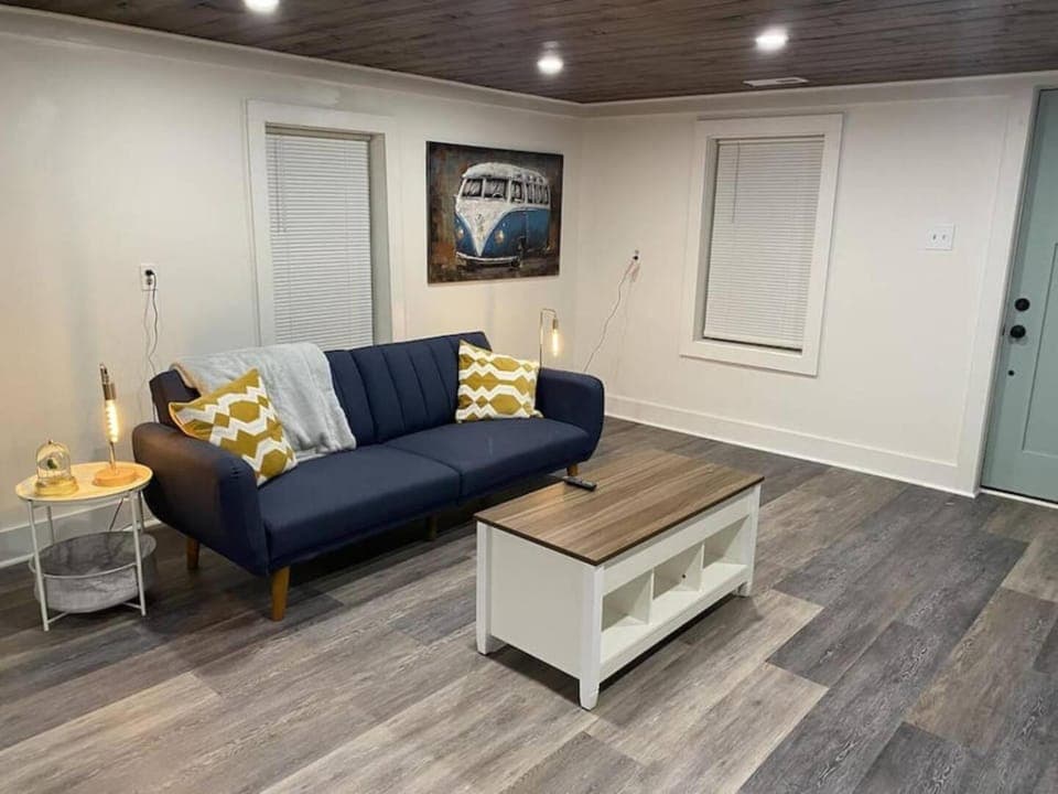 3 Bed 2 Bath Renovated Home Near The Lake House in Tennessee