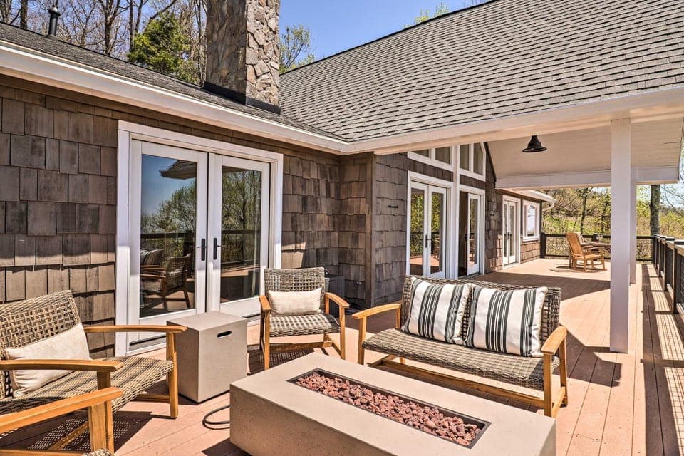Ski & Unwind Fireside: Highlands Gem w/ Game Room! House in Tennessee