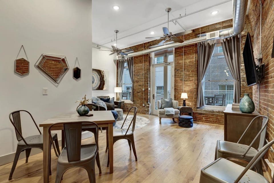 Living room, Dining area