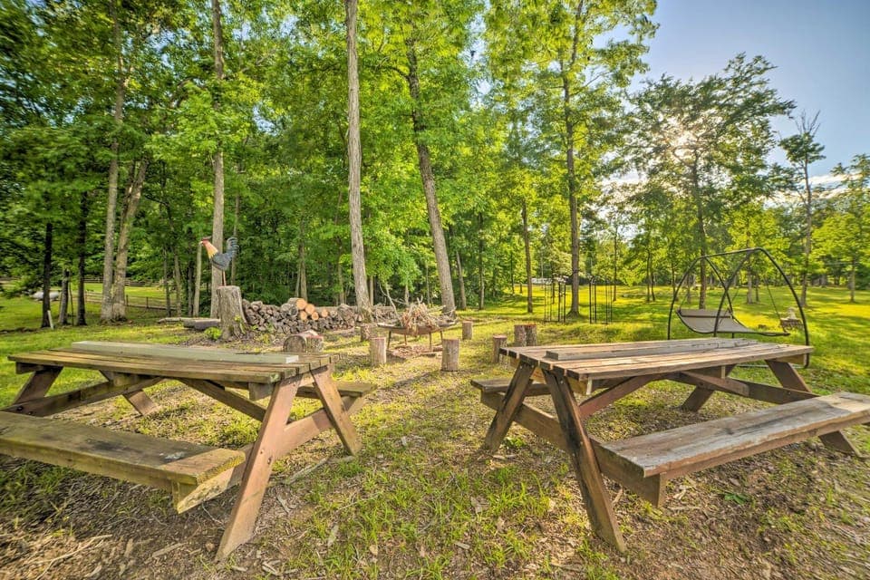 Family Leatherwood Resort Cabin w/ Fire Pit! Cabin in Tennessee