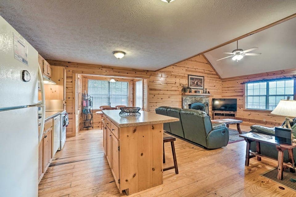 Rustic Young Harris Cabin w/ Fire Pit & Views Cabin in Union County