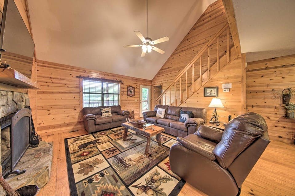 Rustic Young Harris Cabin w/ Fire Pit & Views Cabin in Union County