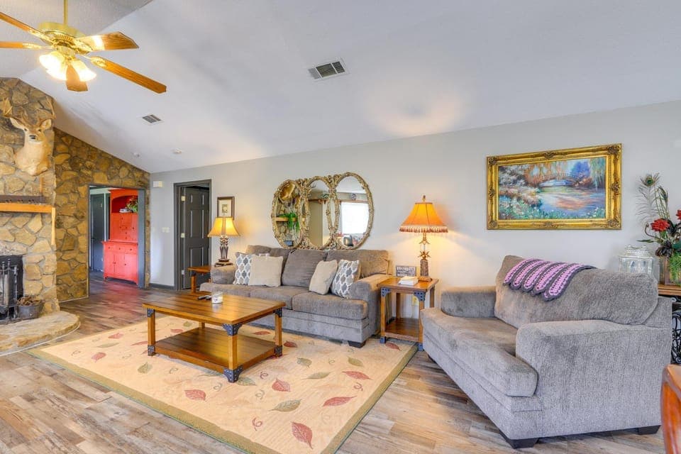 Buckhead Cabin w/ Fireplaces & Private Pool! Cabin in Lake Oconee