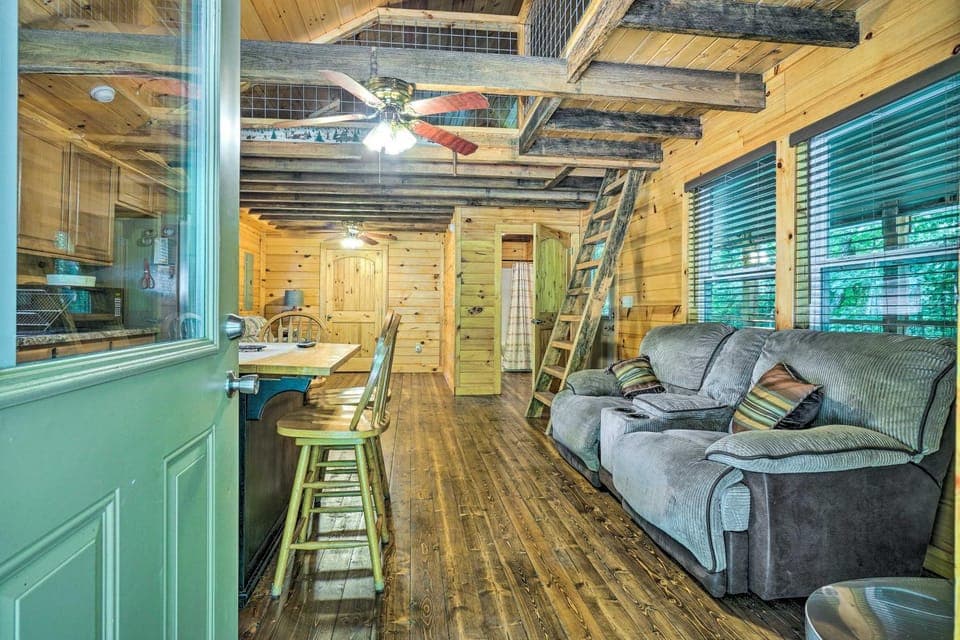 Peaceful Decatur Cabin w/ Grill & Fire Pit! Cabin in Tennessee