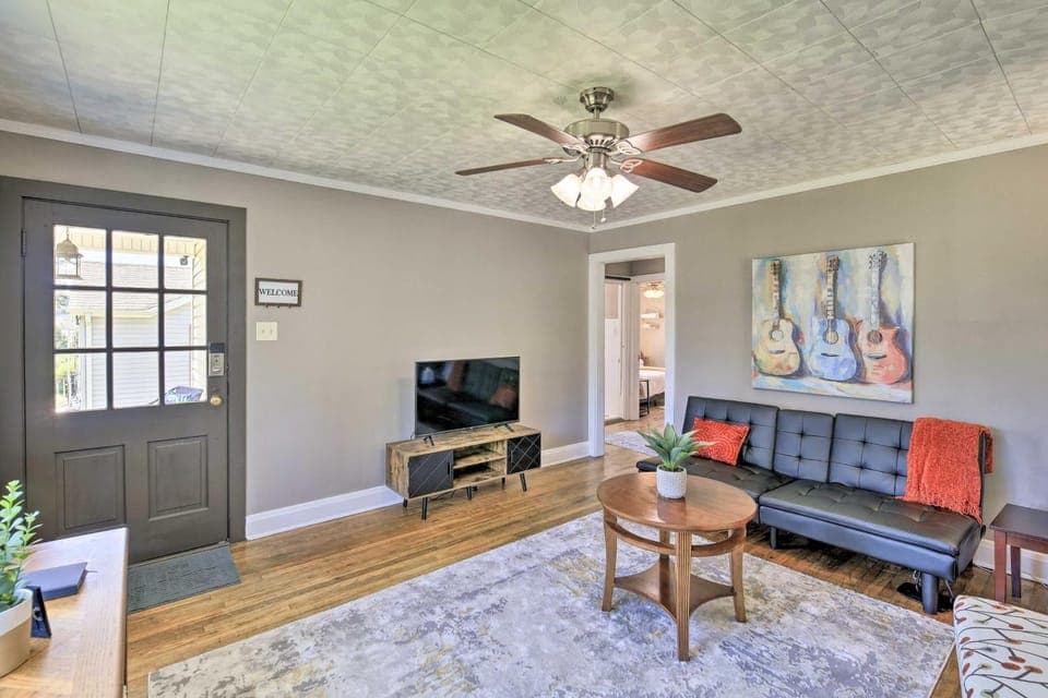Cozy Cottage Near Dtwn Dining, Walk to Casino House in Bristol