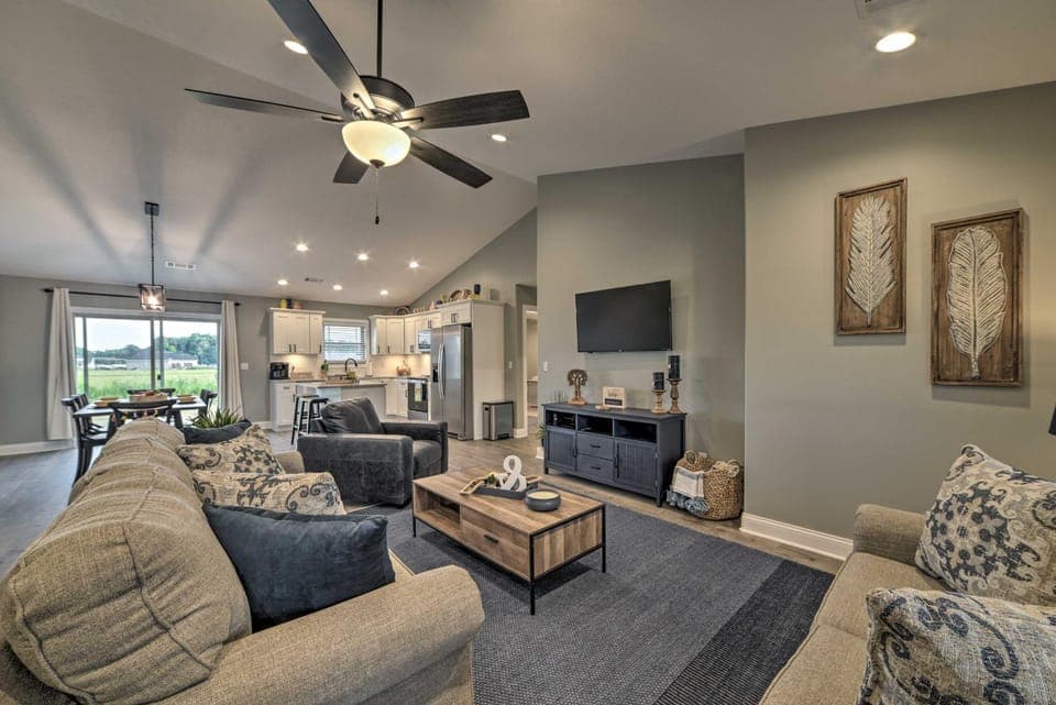 Cozy Murray Retreat Near MSU & Local Eateries House in Tennessee