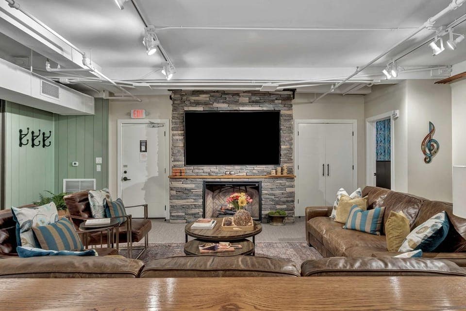 TV and multimedia, Living room, Seating area