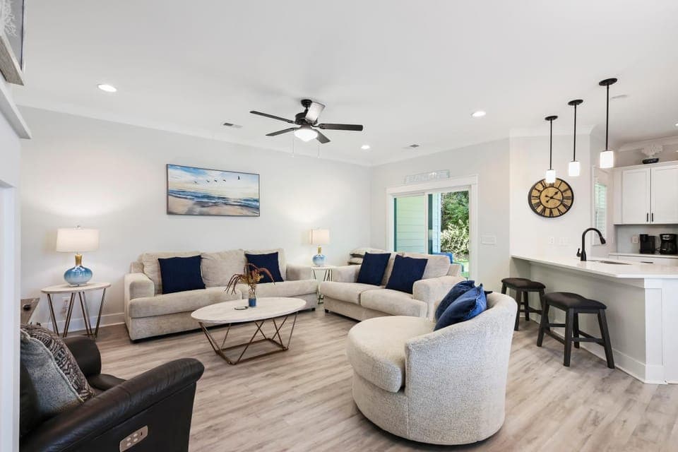 King 2 Queens 3 Doubles Foldout Stainless Steel Beach Gear included House in Hilton Head Island