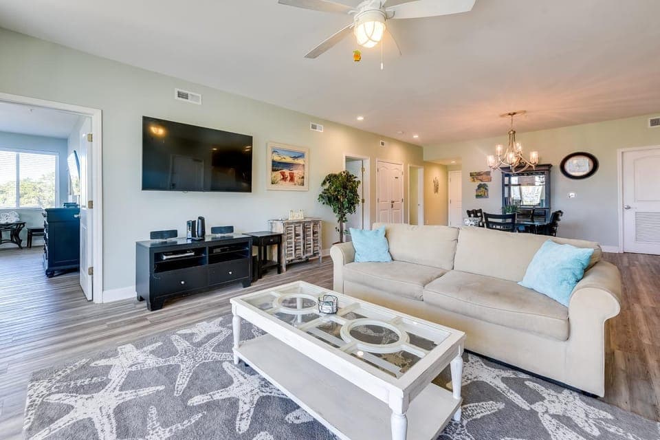 Walk to Shore: Roomy Condo in North Myrtle Beach! House in North Myrtle Beach