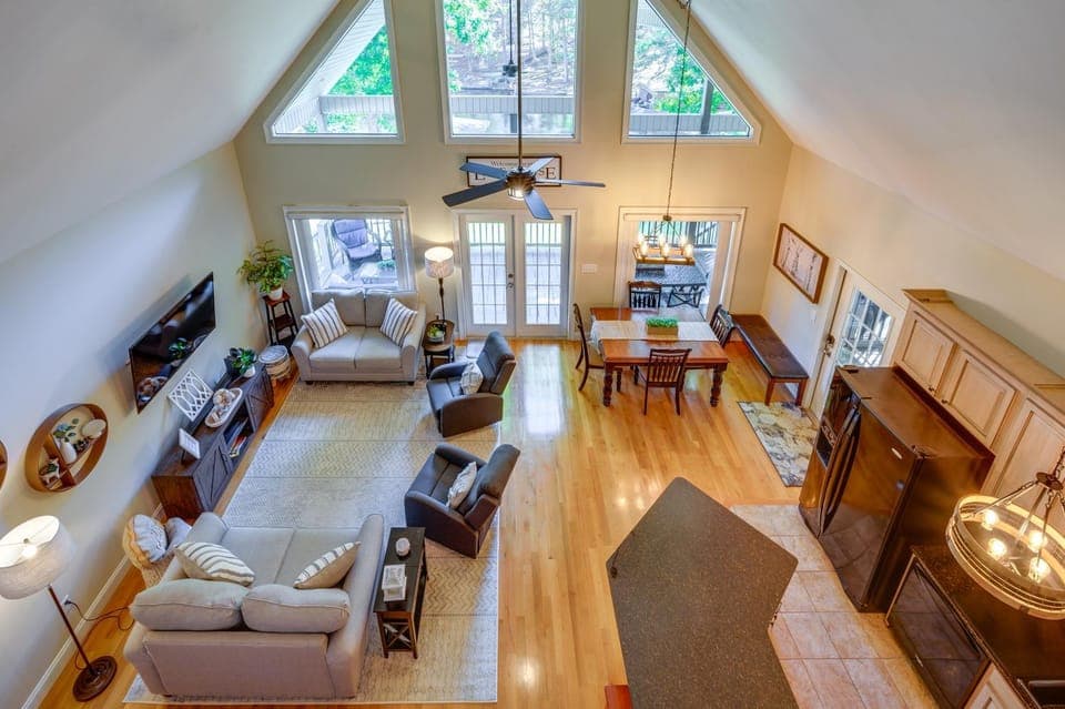 Waterfront Eatonton Escape w/ Private Hot Tub! House in Lake Sinclair