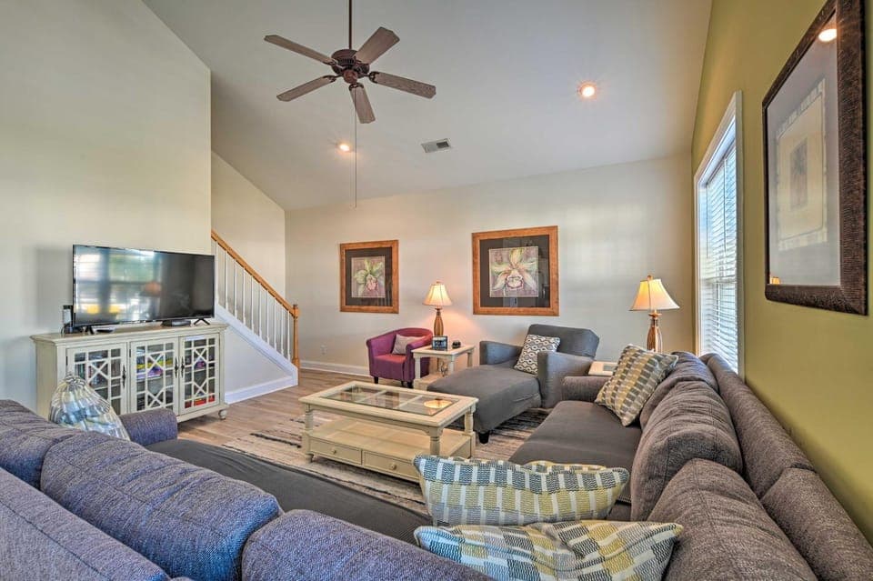 Spacious Family Retreat w/ Resort Amenities! House in Surfside Beach
