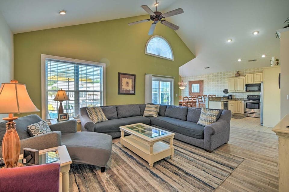 Spacious Family Retreat w/ Resort Amenities! House in Surfside Beach