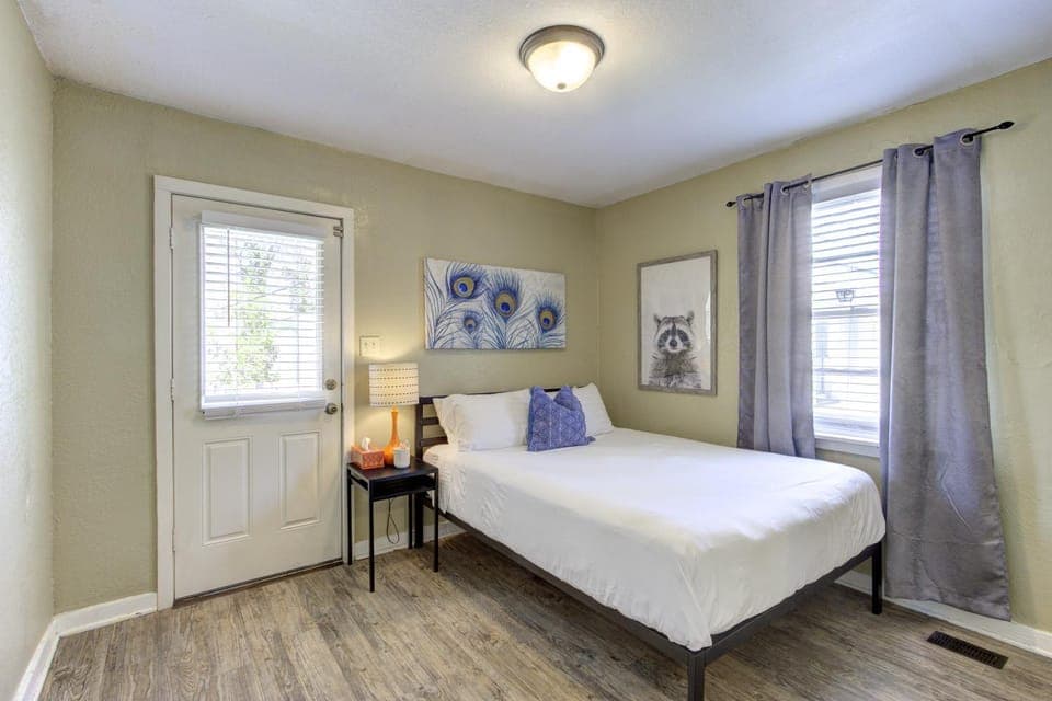 Bed, Bedroom
