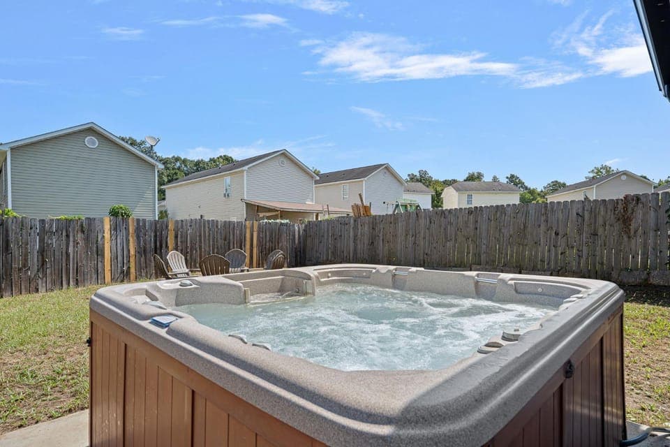 Cozy 3bedroom Bungalow In Davidson Sleeps 8 House in Cornelius