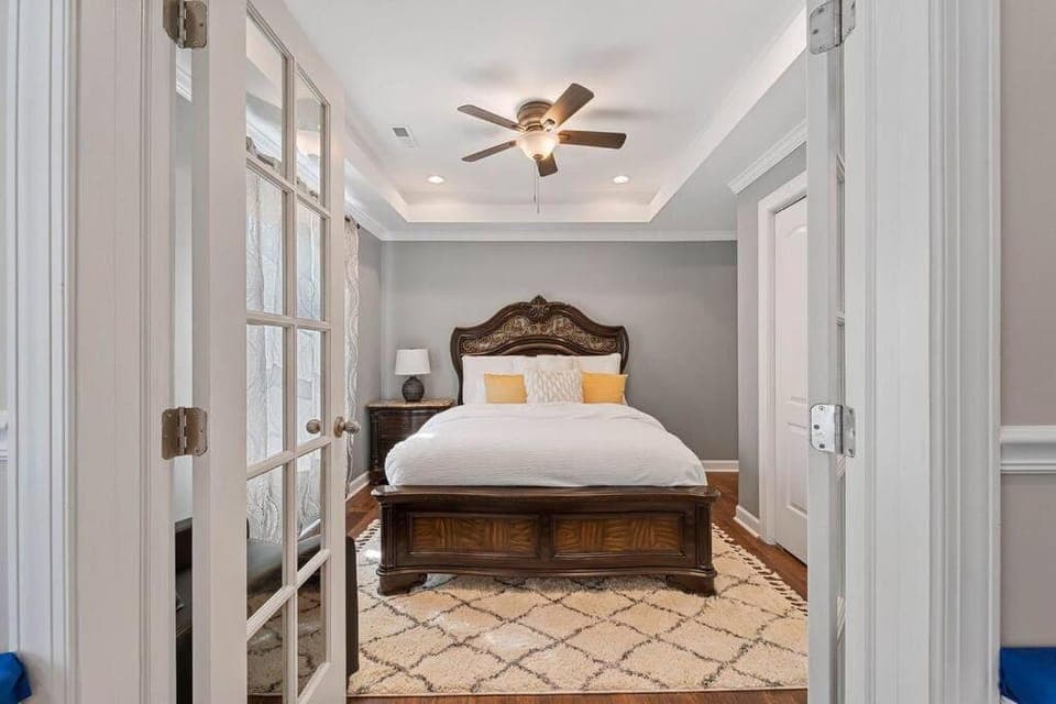 Cozy 2b 2b Spa 2 Steam Saunas Home Theater Gym Apartment in Huntersville