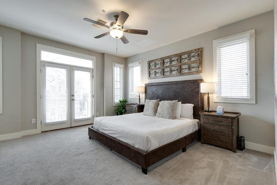 Bed, Balcony/Terrace, Bedroom, fireplace