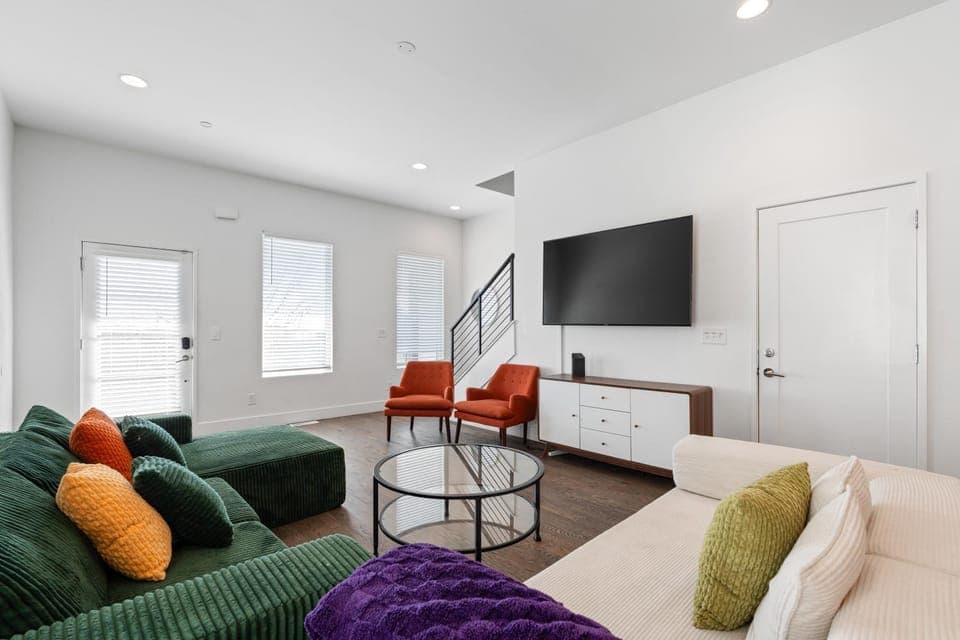 TV and multimedia, Living room, Seating area