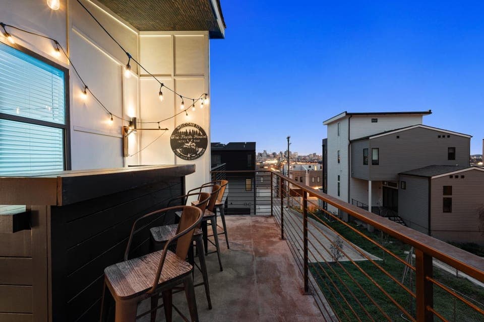 Property building, Patio, View (from property/room), Balcony/Terrace