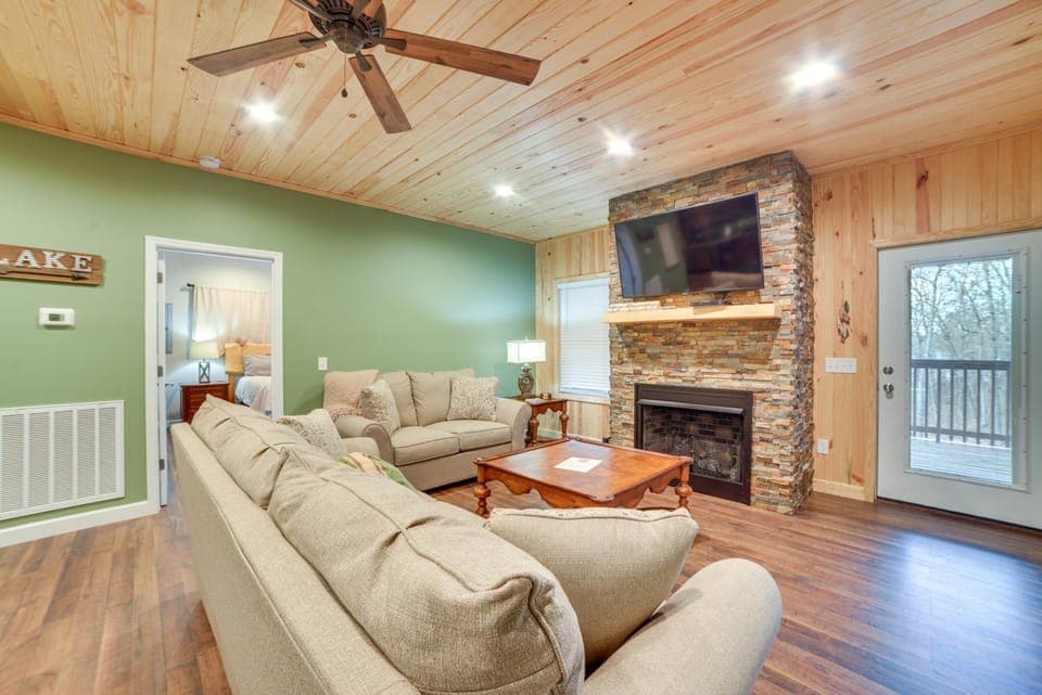 Waverly Cabin, Close to Kentucky Lake Access! Cabin in Tennessee