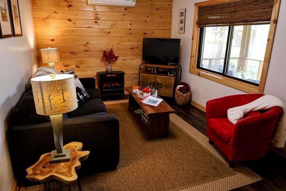 Cabin at the cove at Watauga Lake Cabin in Watauga Lake