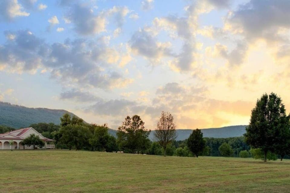 Little River Guest House at Tennessee RiverPlace House in Chattanooga