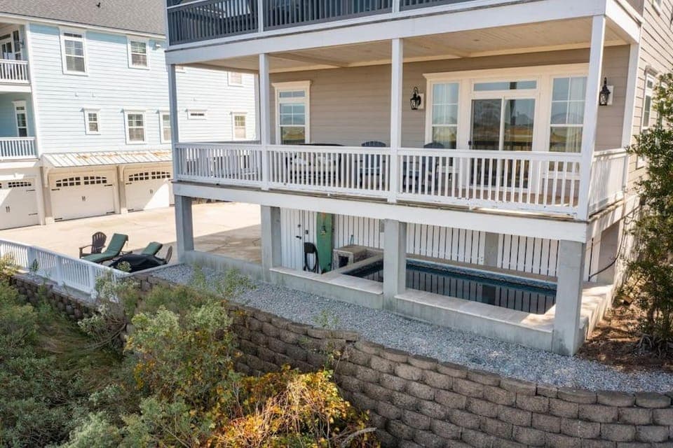 616 E Erie Driftwood Marsh and River Views Private Pool House in Folly Beach