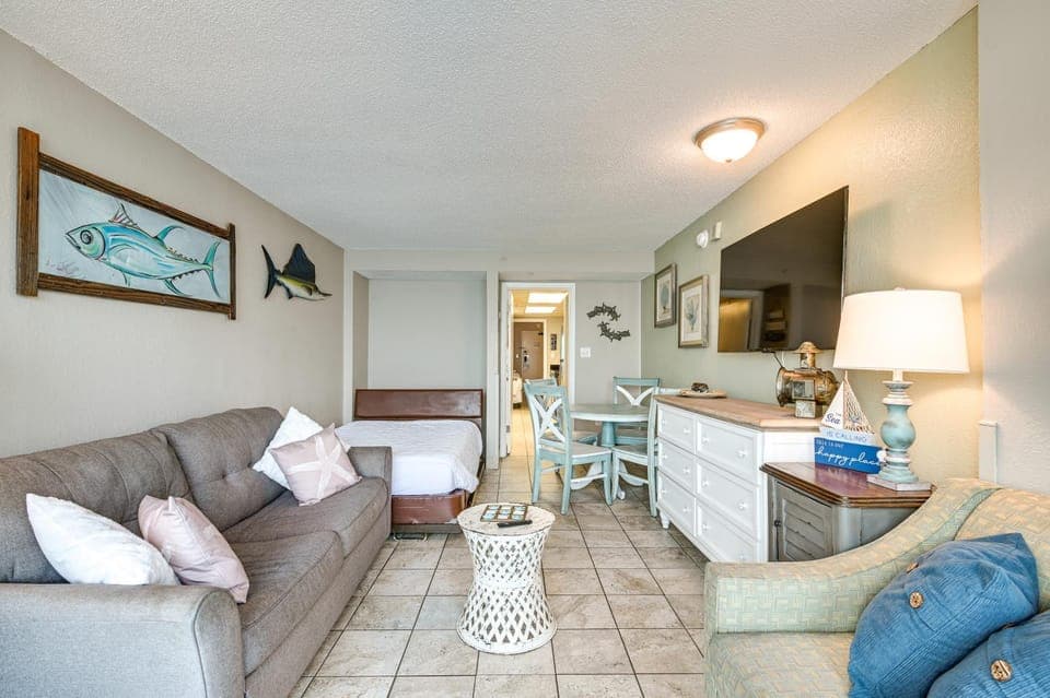 Oceanfront Balcony: Resort Condo in Myrtle Beach House in Myrtle Beach